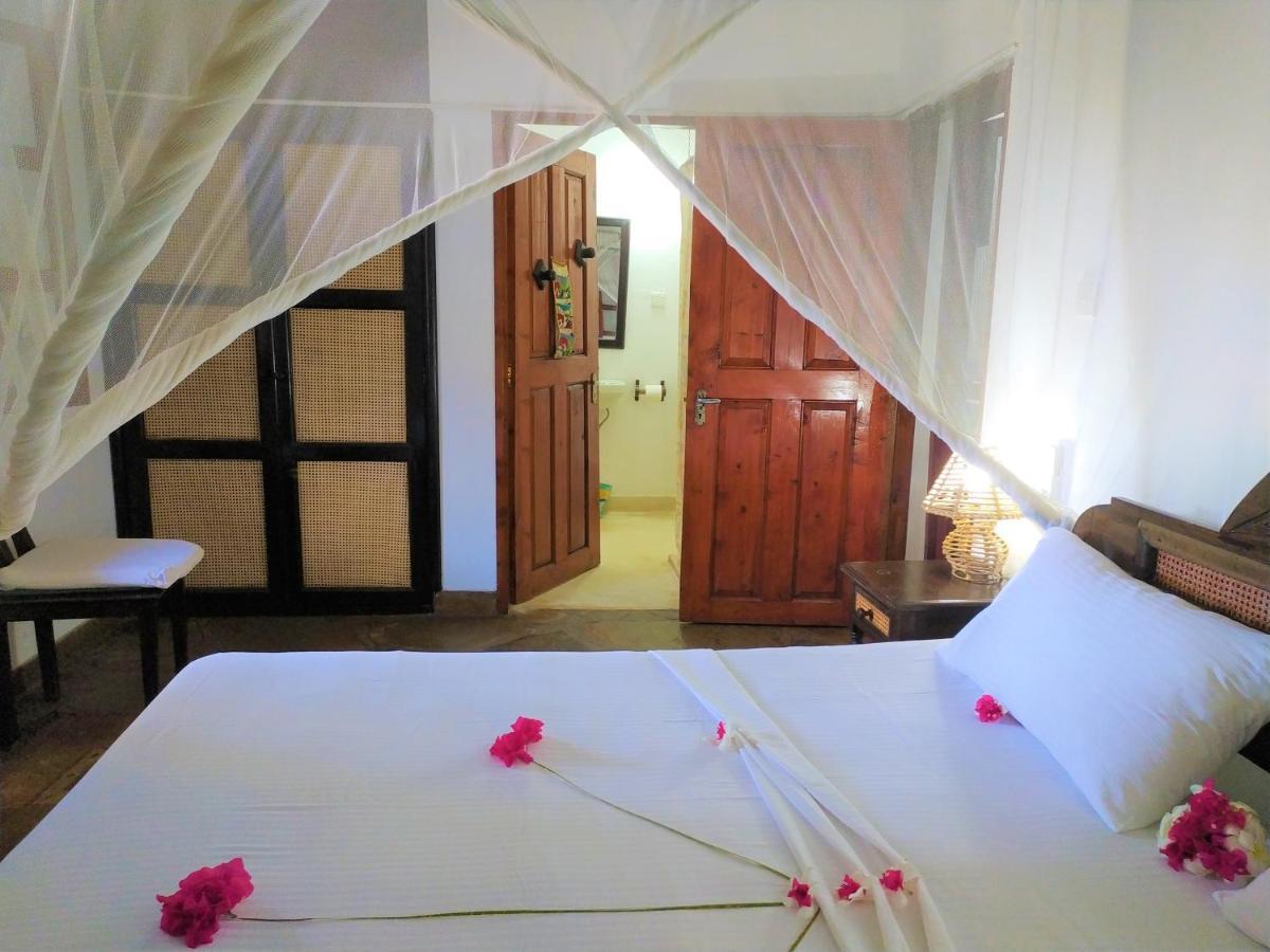 Karibuni Jeds Villas 85 & 86 Mambrui Exterior photo