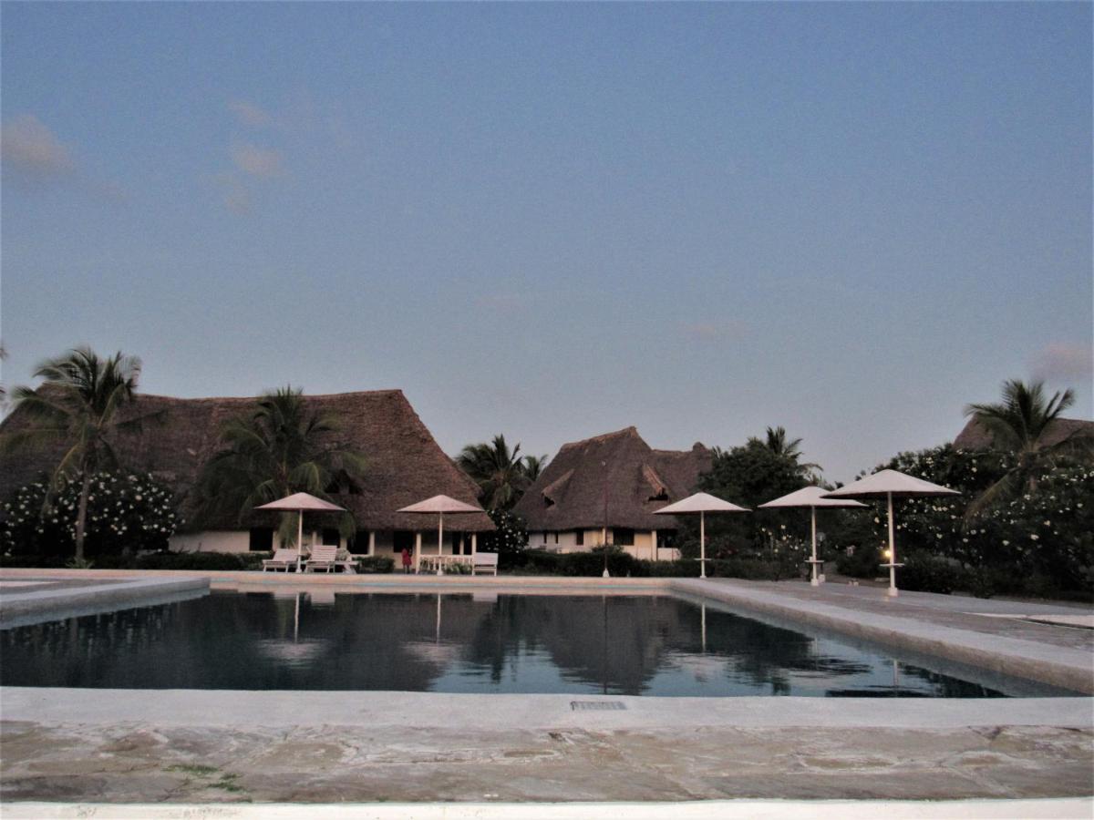 Karibuni Jeds Villas 85 & 86 Mambrui Exterior photo